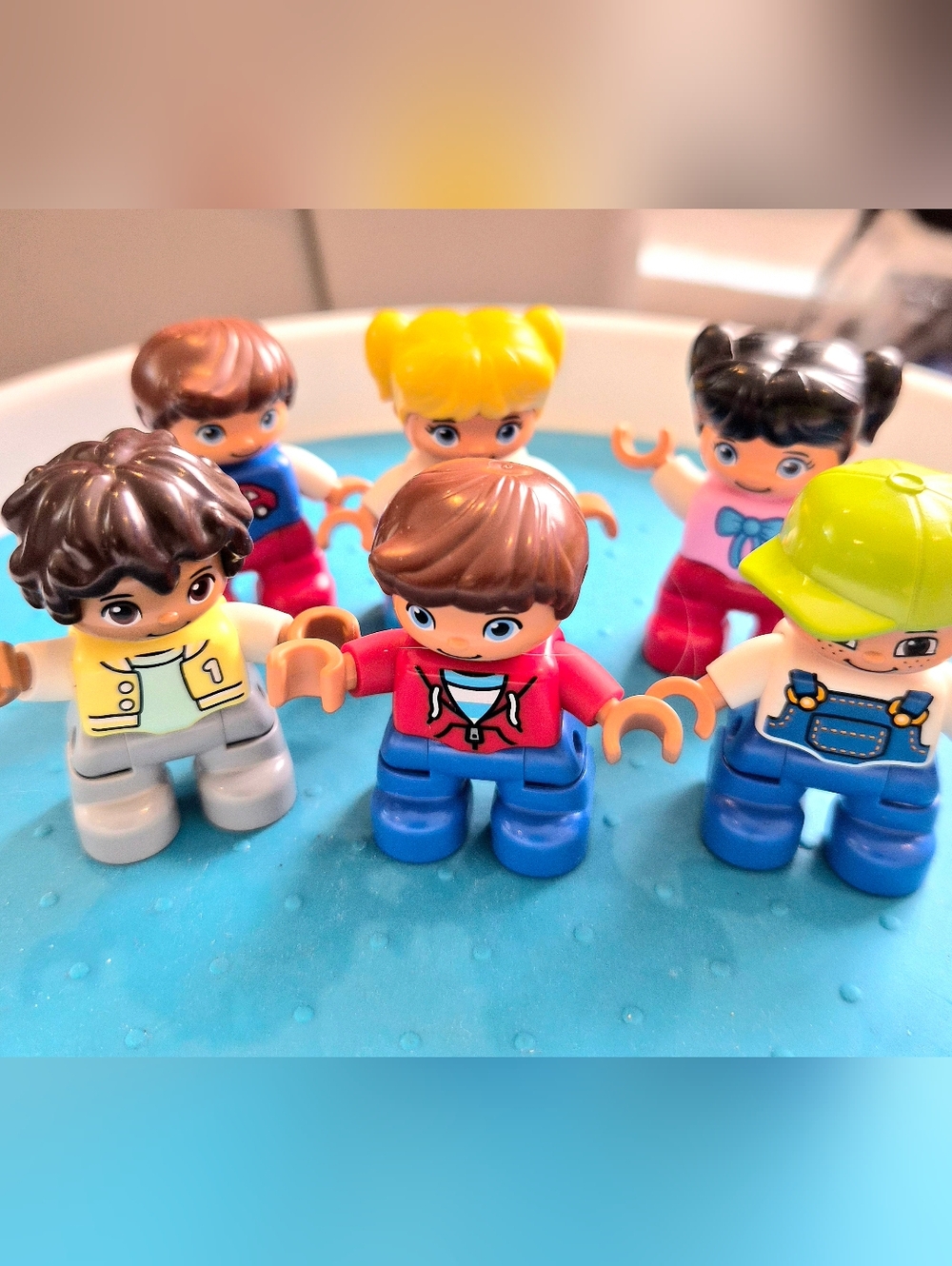 Lot Of 6 Play Figures Mini Duplo Lego , Very Good Condition.